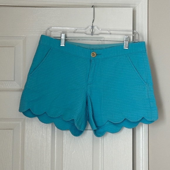 Lilly Pulitzer The Buttercup Short Blue Scallop Hem 5 inch inseam Cumulus Size 2 - Picture 1 of 6